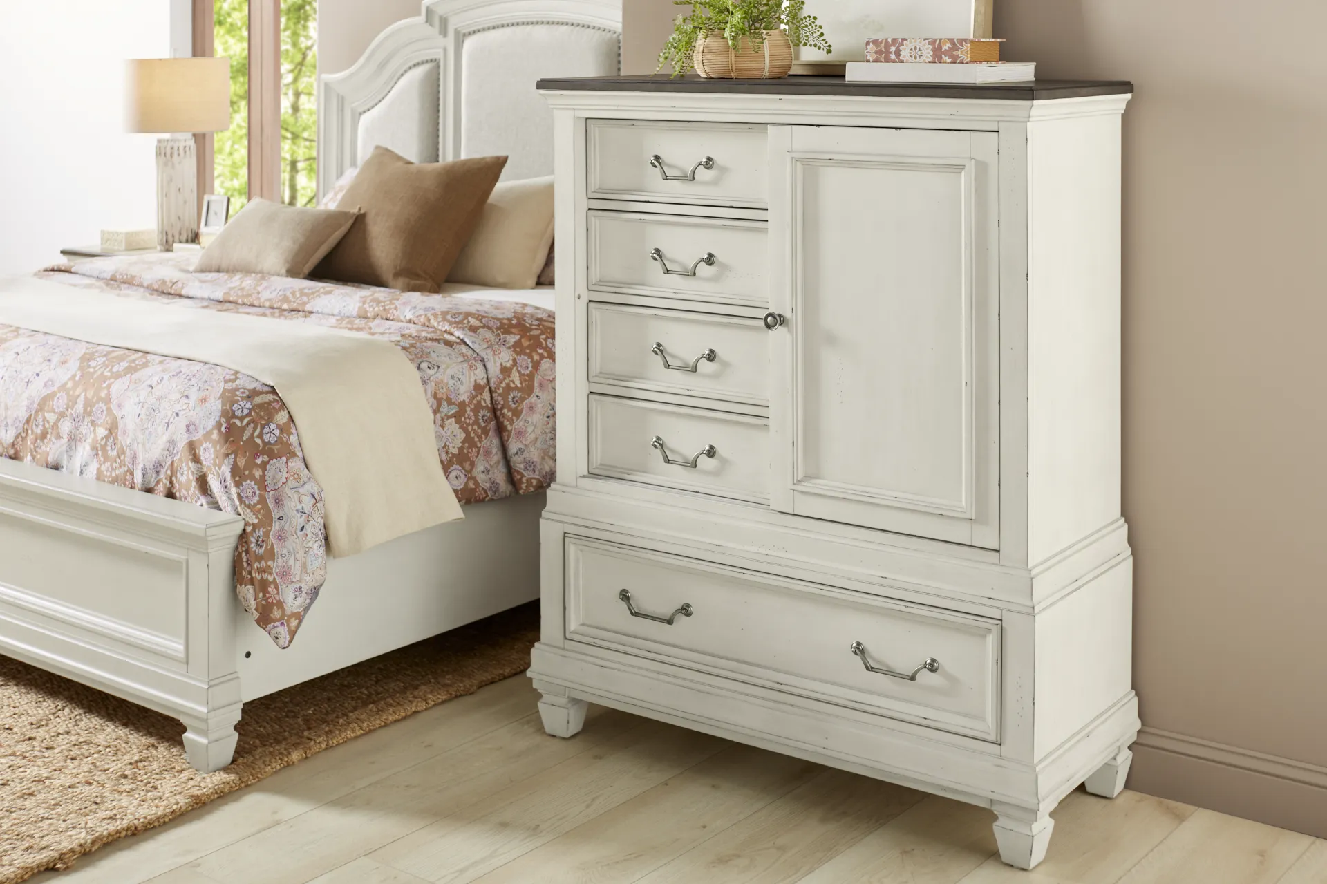 Provence White Sliding Door Chest - Image 3