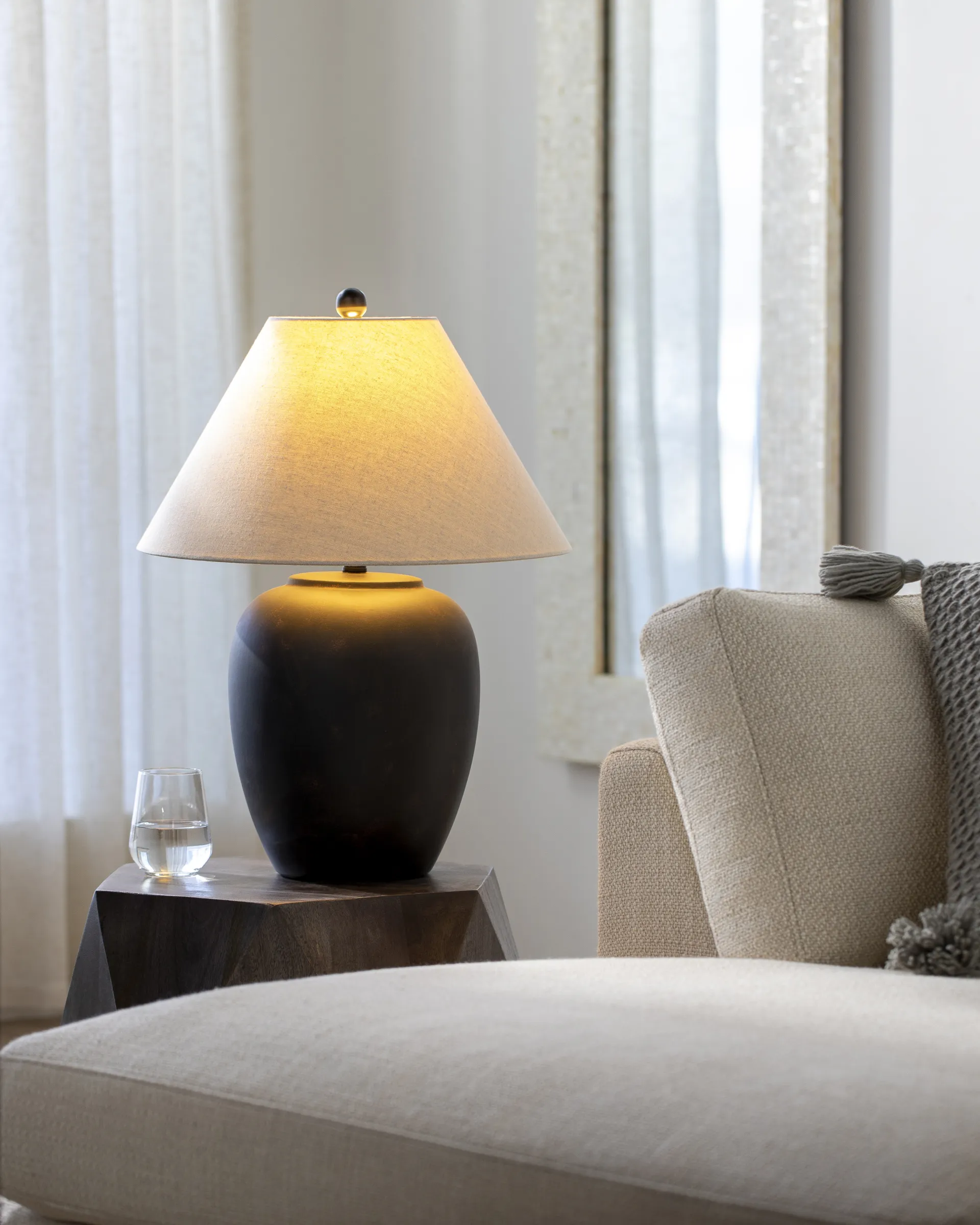 Miena Black Table Lamp - Image 3