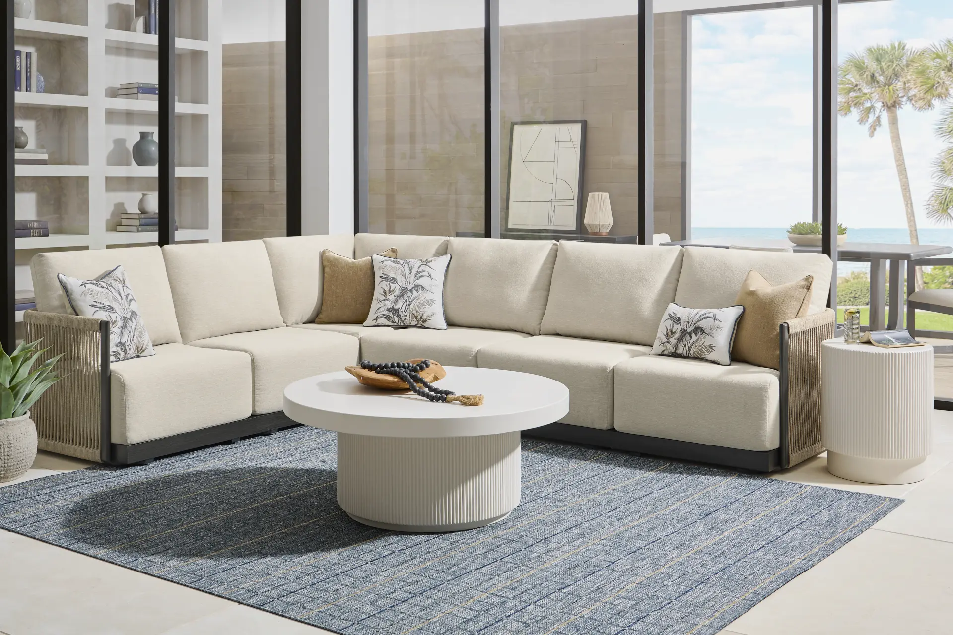 Lanai Black 6 Pc Outdoor Sectional with Cream Cushions