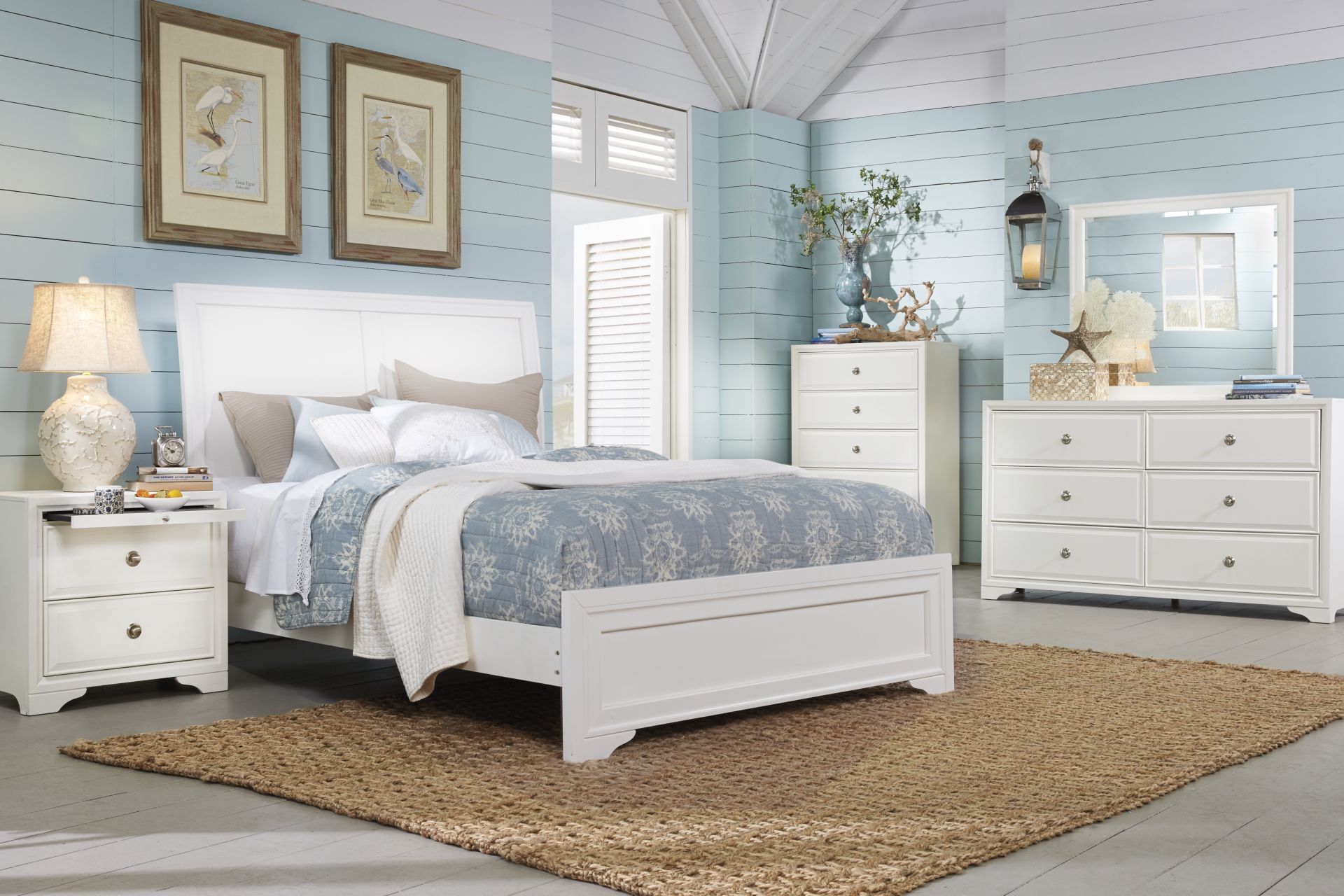 Belcourt White 5 Pc Queen Sleigh Bedroom - Image 1