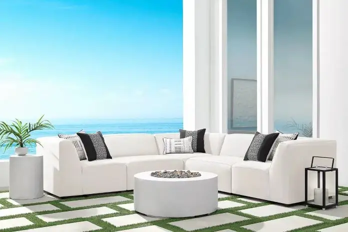 Black & White Modern Minimalist.jpg
