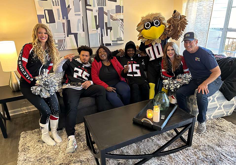 Atlanta Falcons & Rooms To Go Transform Homes for Families in Need