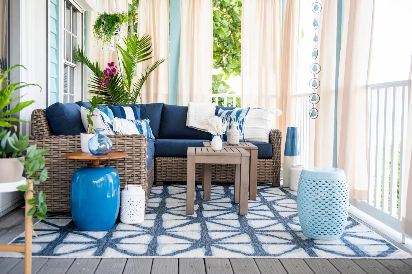 Finding_Your_Perfect_Patio_Rug.jpg