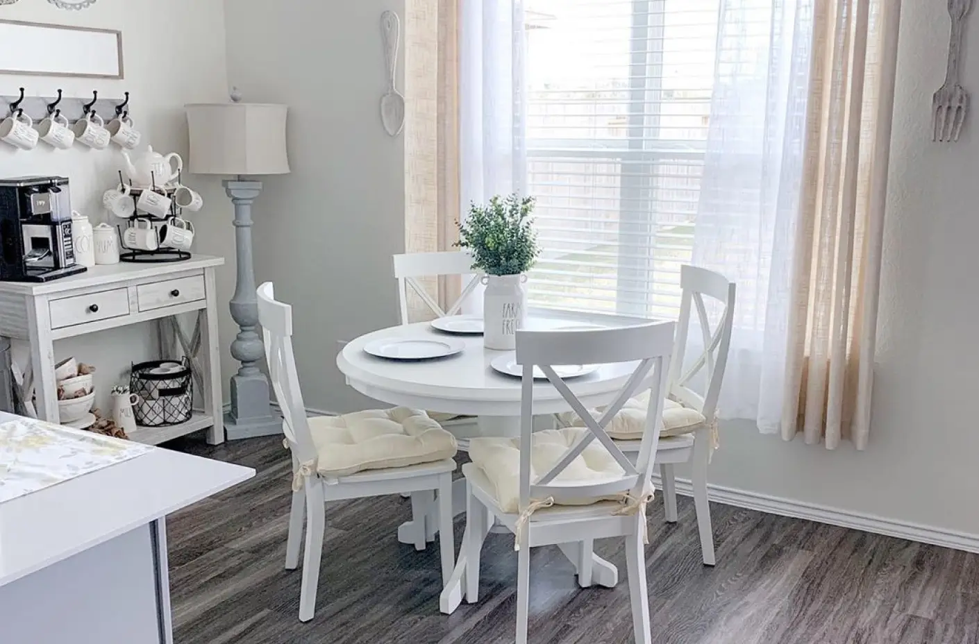 First Apartment Furniture Checklist_Brynwood.jpg