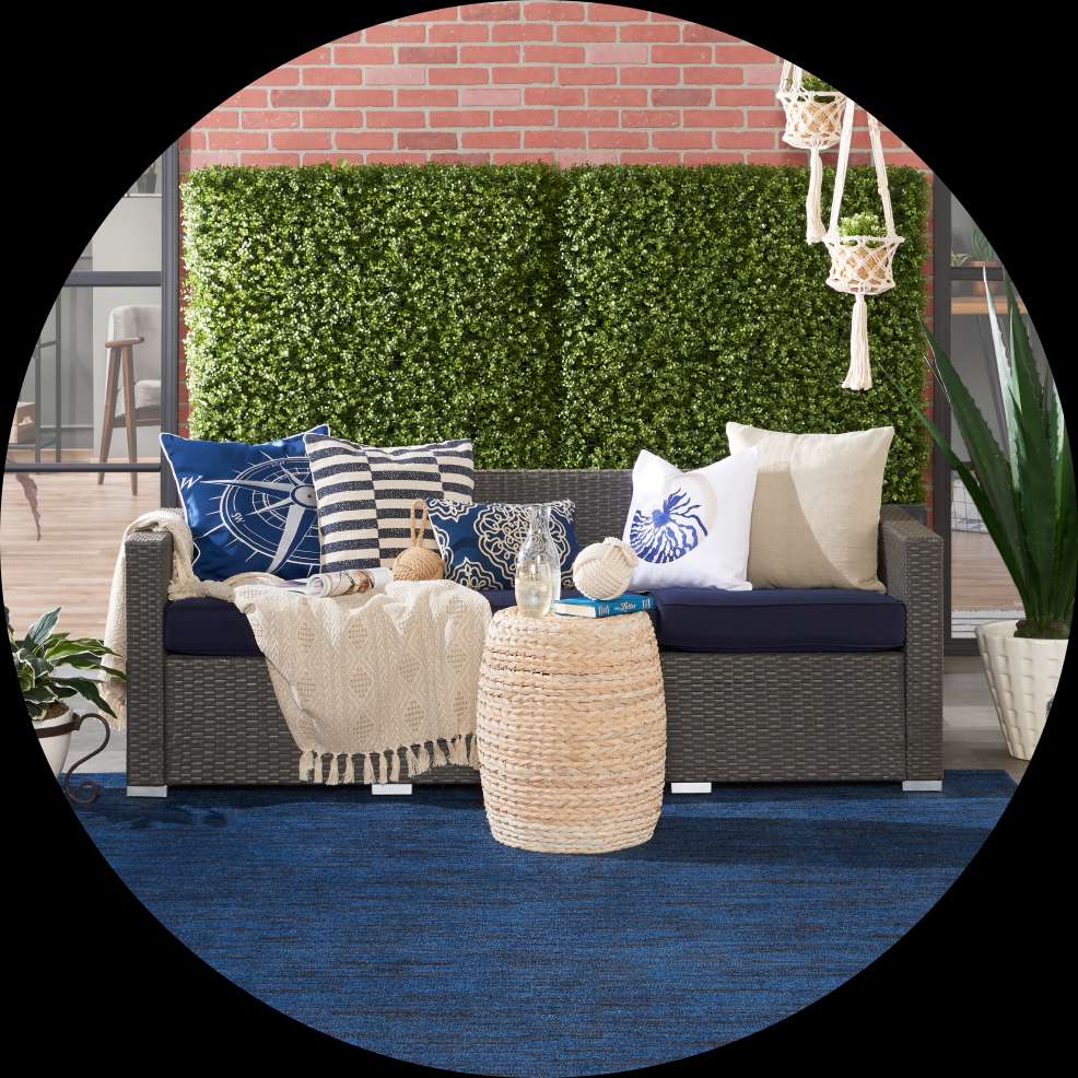 Patio Décor