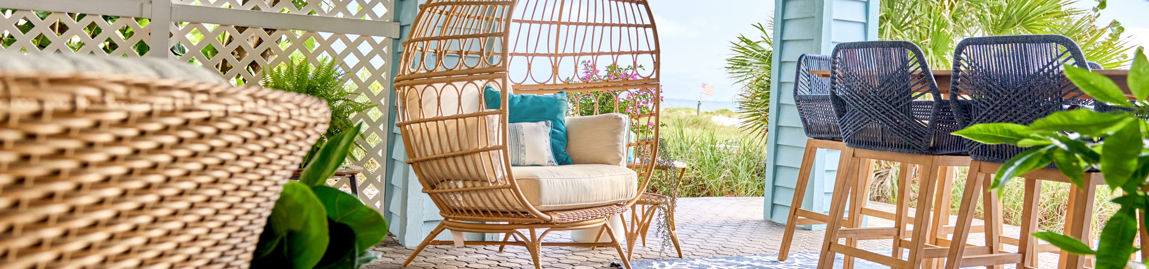 egg chair