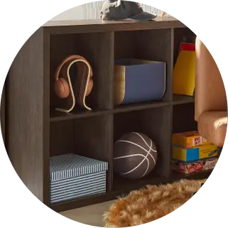 Bookcases & Storage 