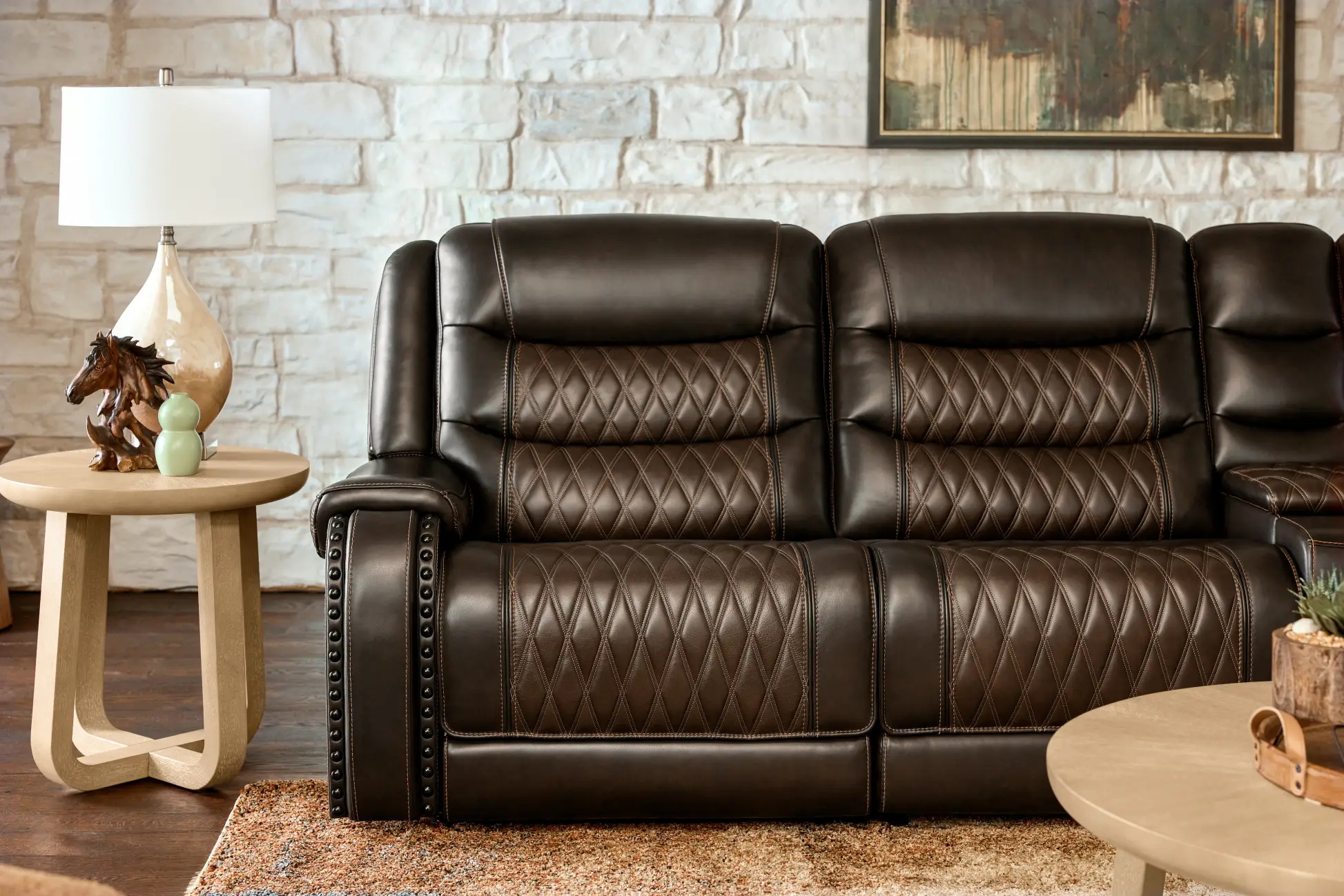 MARQUEE-leather-sofa-blog122025.png