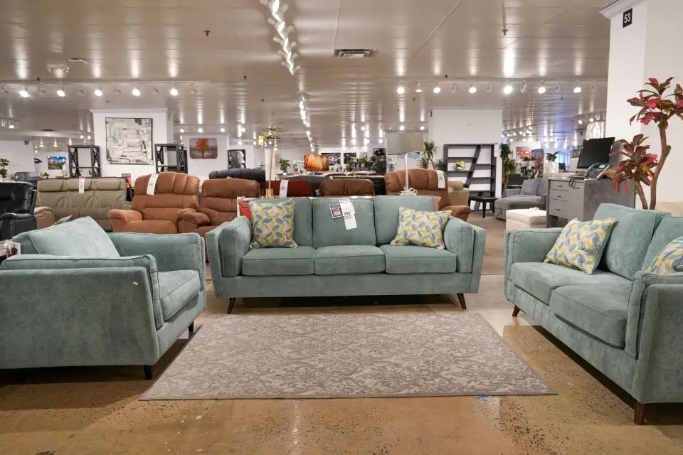 Outlet-Sofa-Norcross-2025-05-06T14:00:41.203Z.jpg