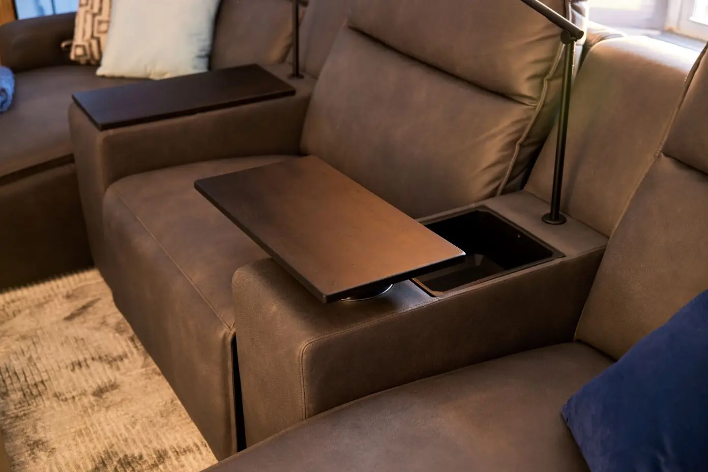Sofas_with_Storage.jpg