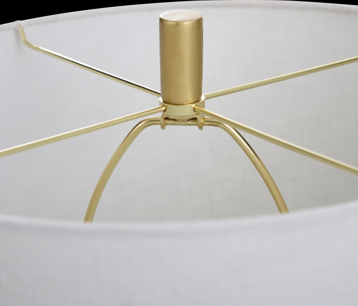 Abbey Hollow Gold Lamp - Thumbnail - Image 5