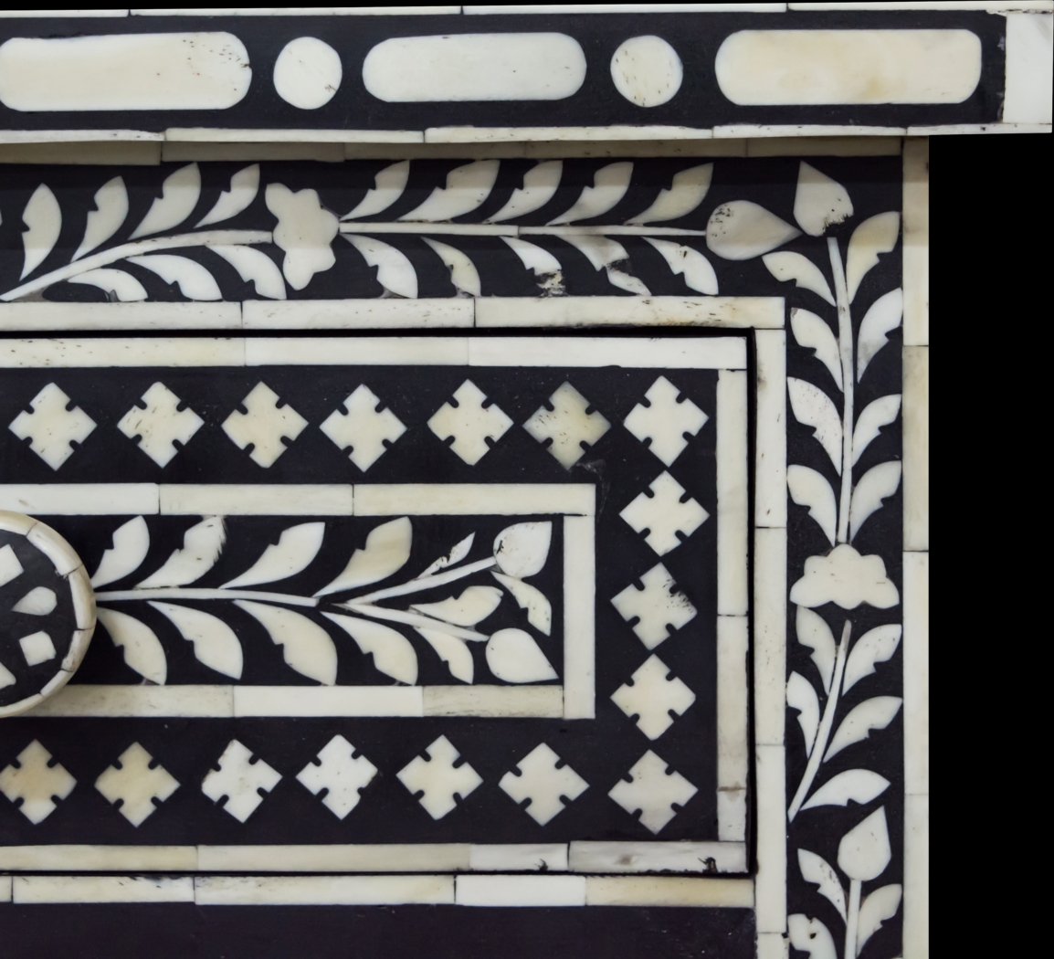 Aberglen Black Accent Table - Thumbnail - Image 3