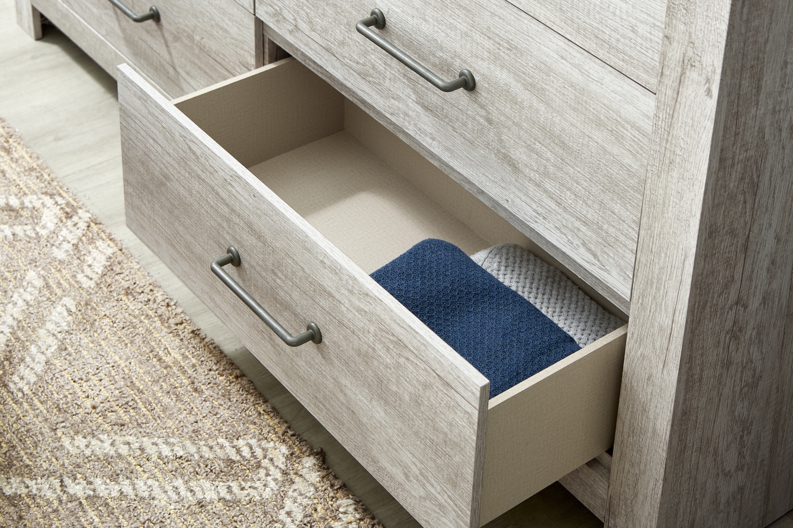 Abilene White 5 Pc Queen Panel Bedroom - Thumbnail - Image 10