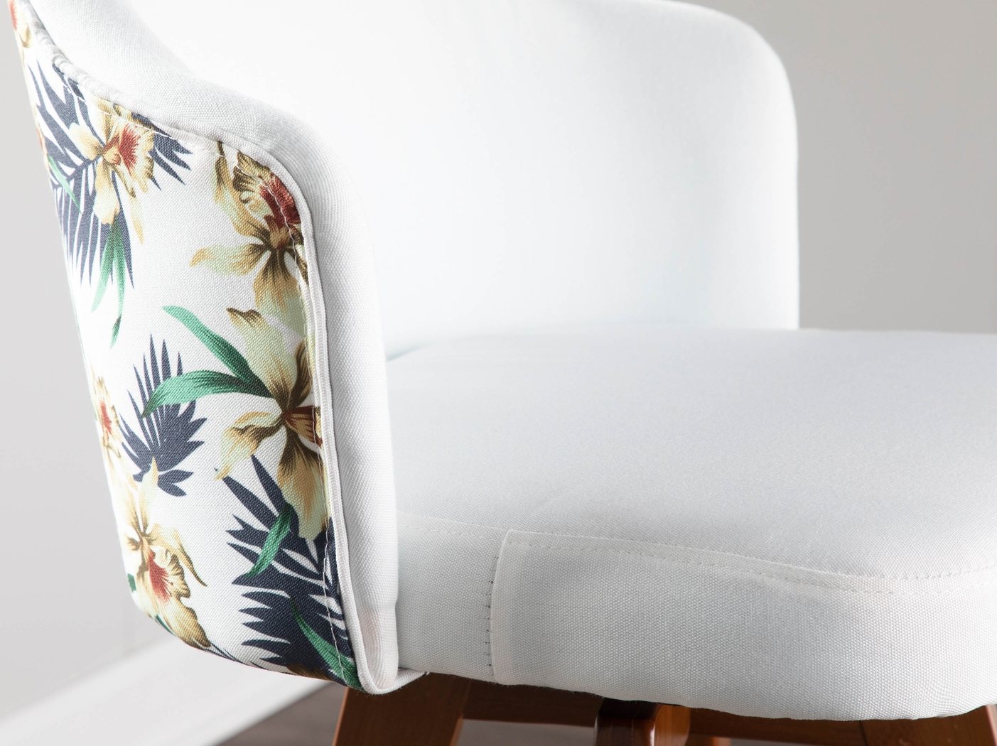 Abinger II White Counter Height Stool - Thumbnail - Image 7