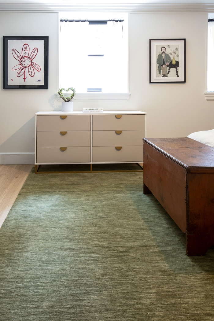 Abogny Green 2'3 x 8' Runner Rug - Thumbnail - Image 2