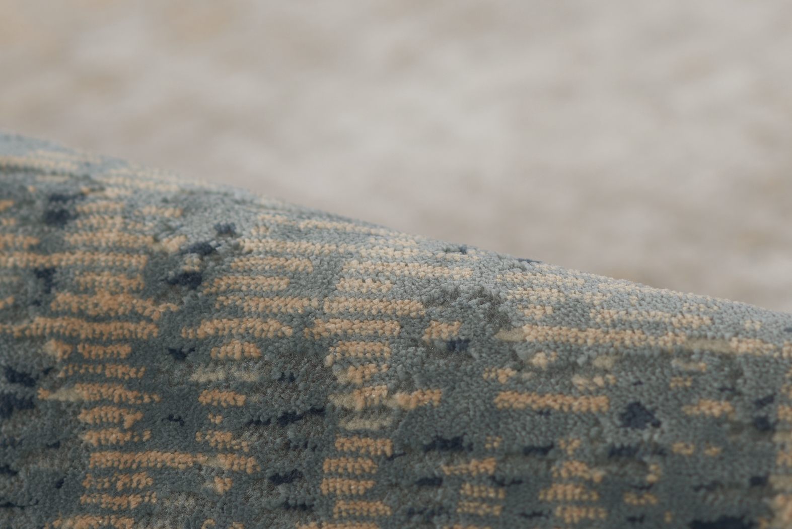 Adahn Blue 5'1 x 7'7 Rug - Thumbnail - Image 4