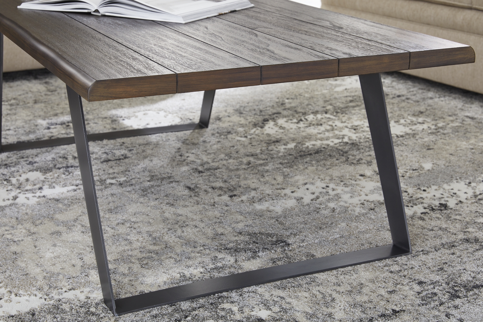 Surrey Hills Black 7 Pc Living Room with Sleeper Sofa - Thumbnail - Image 10