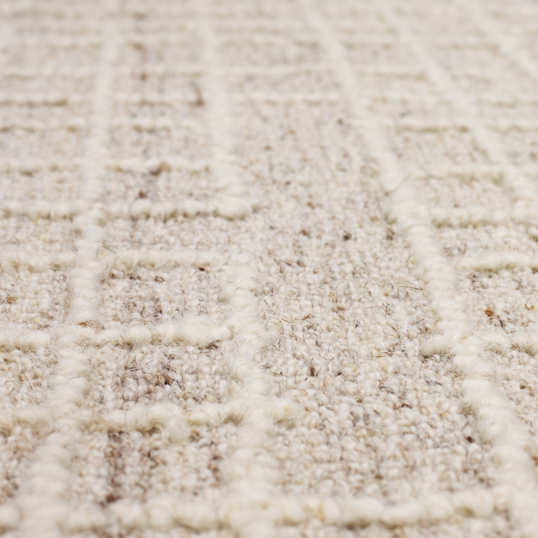 Adener Ivory 5'3 x 7'10 Rug - Thumbnail - Image 4