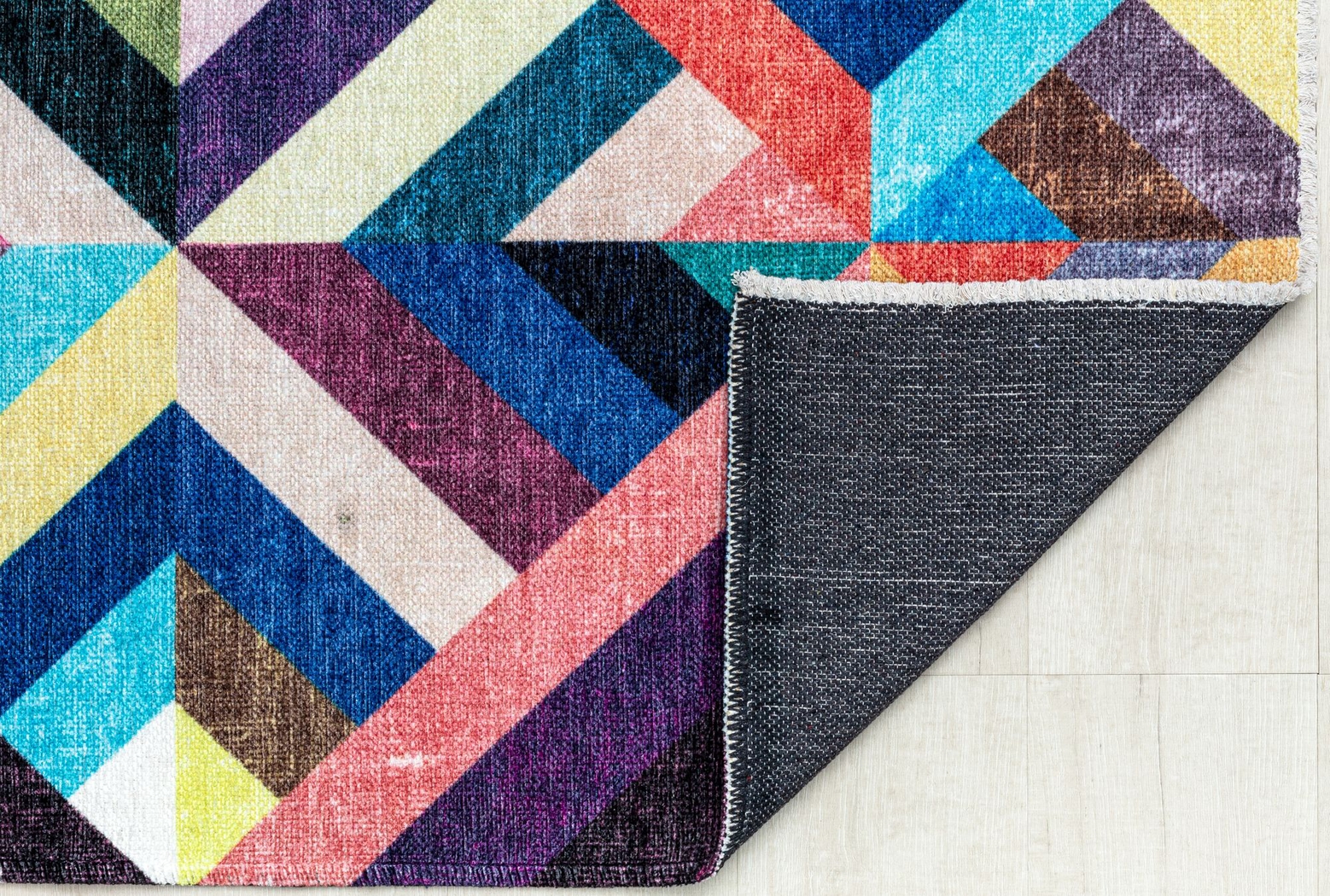 Aherama Multi 5'3 x 7' Rug - Thumbnail - Image 3