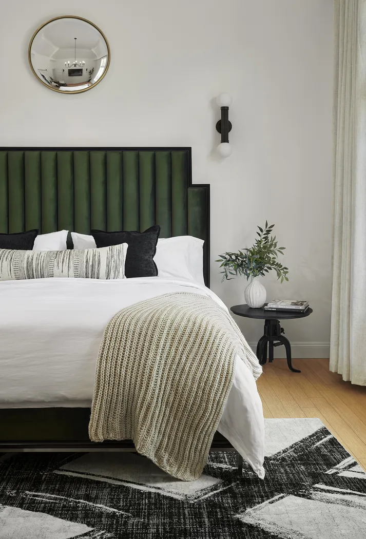 Aksel Off-White 3'11 x 5'7 Rug - Thumbnail - Image 2