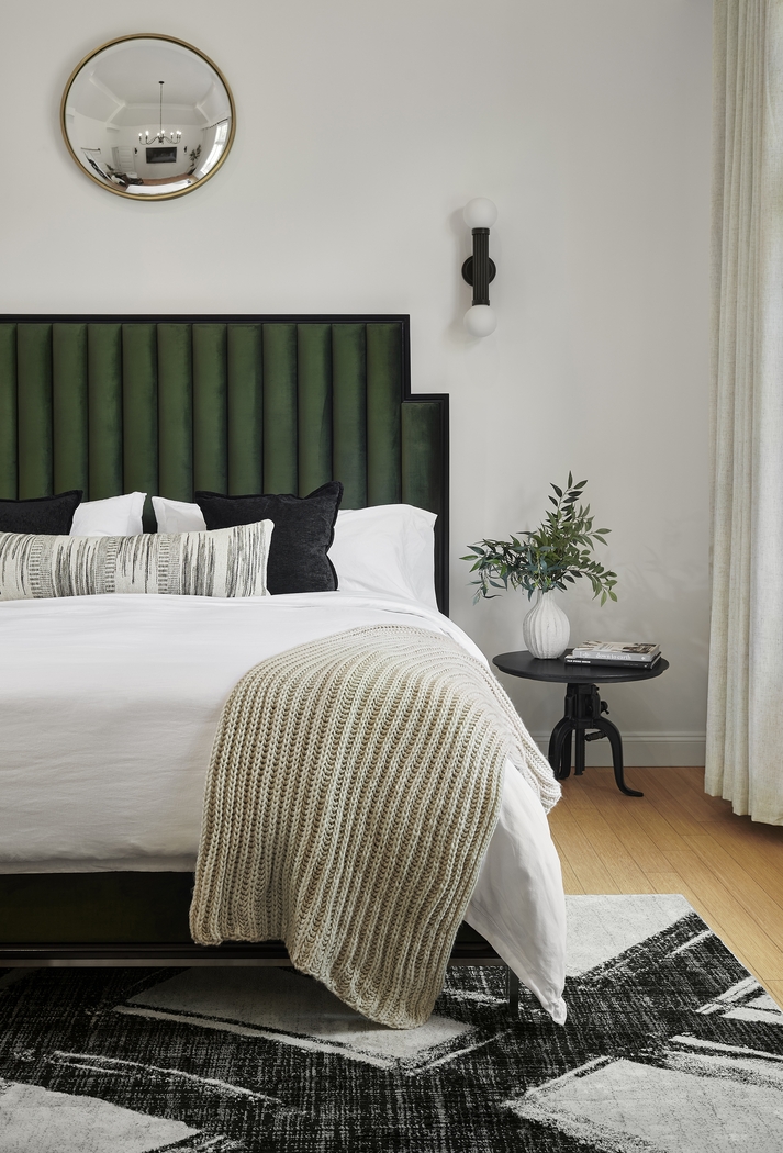 Aksel Off-White 7'10 x 9'10 Rug - Thumbnail - Image 2