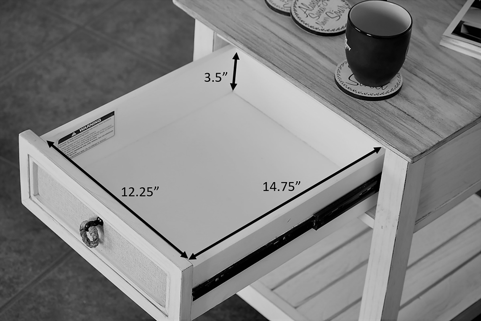 Akuhe White End Table - Thumbnail - Image 4