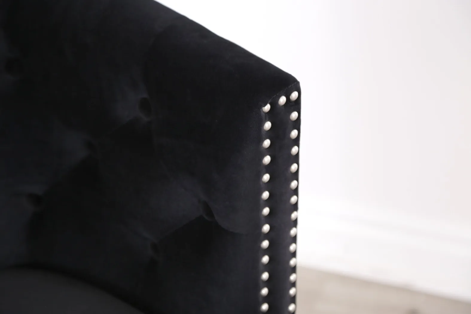 Alanton Black Settee - Thumbnail - Image 10