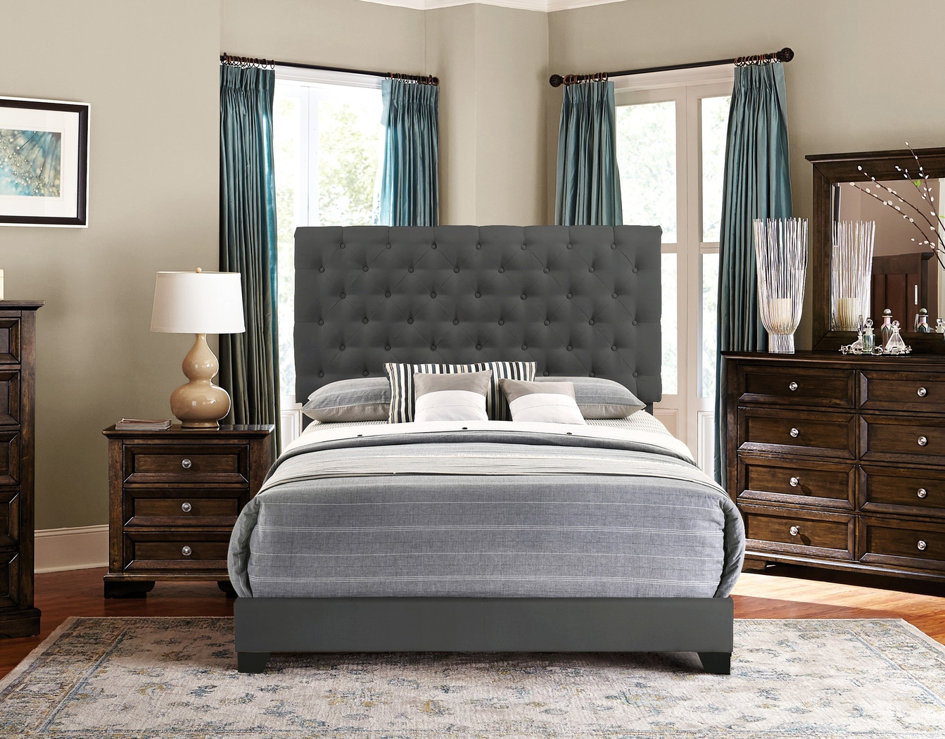 Albritt Dark Gray 3 Pc Queen Upholstered Bed - Thumbnail - Image 2