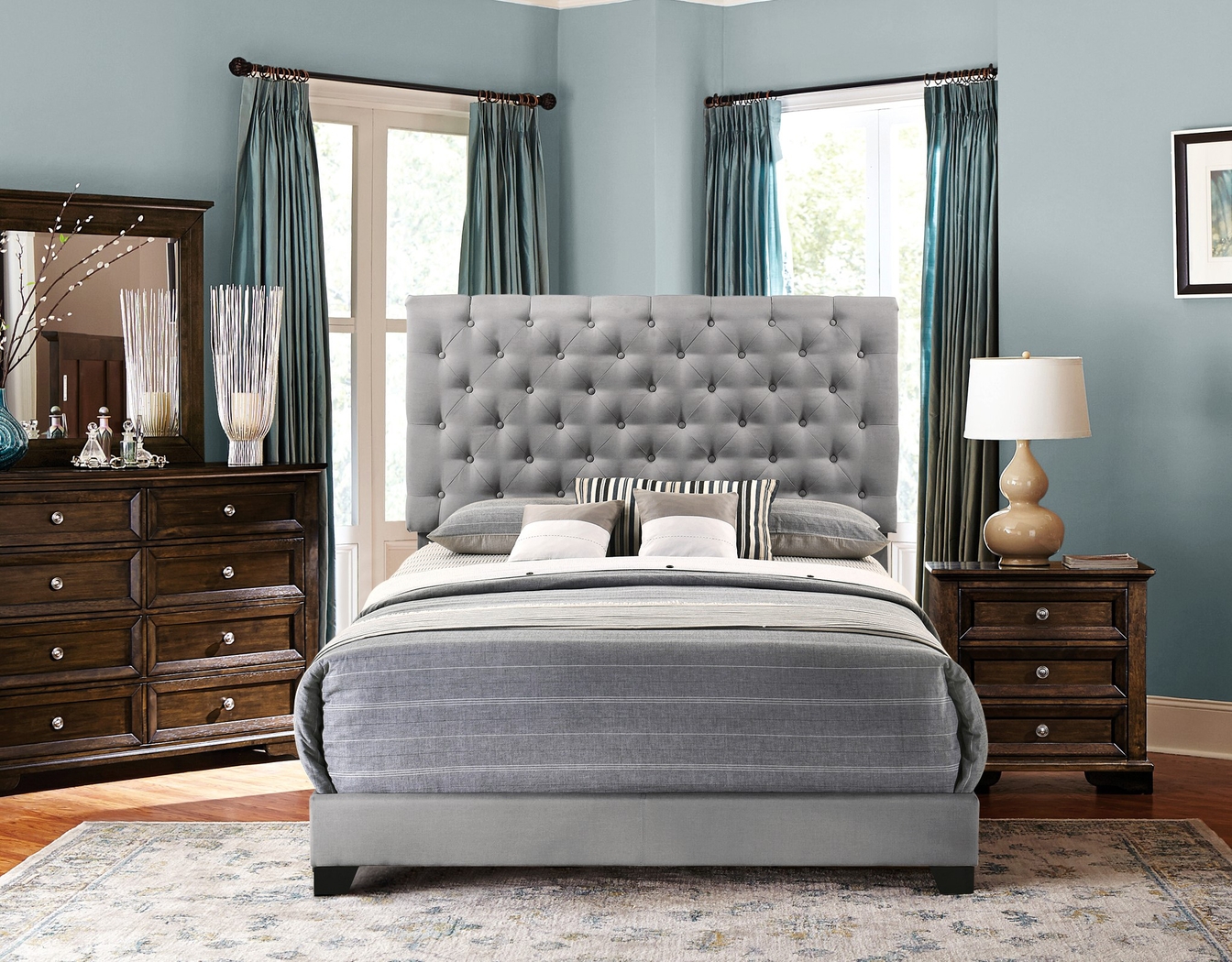Albritt Gray 3 Pc King Upholstered Bed - Thumbnail - Image 2