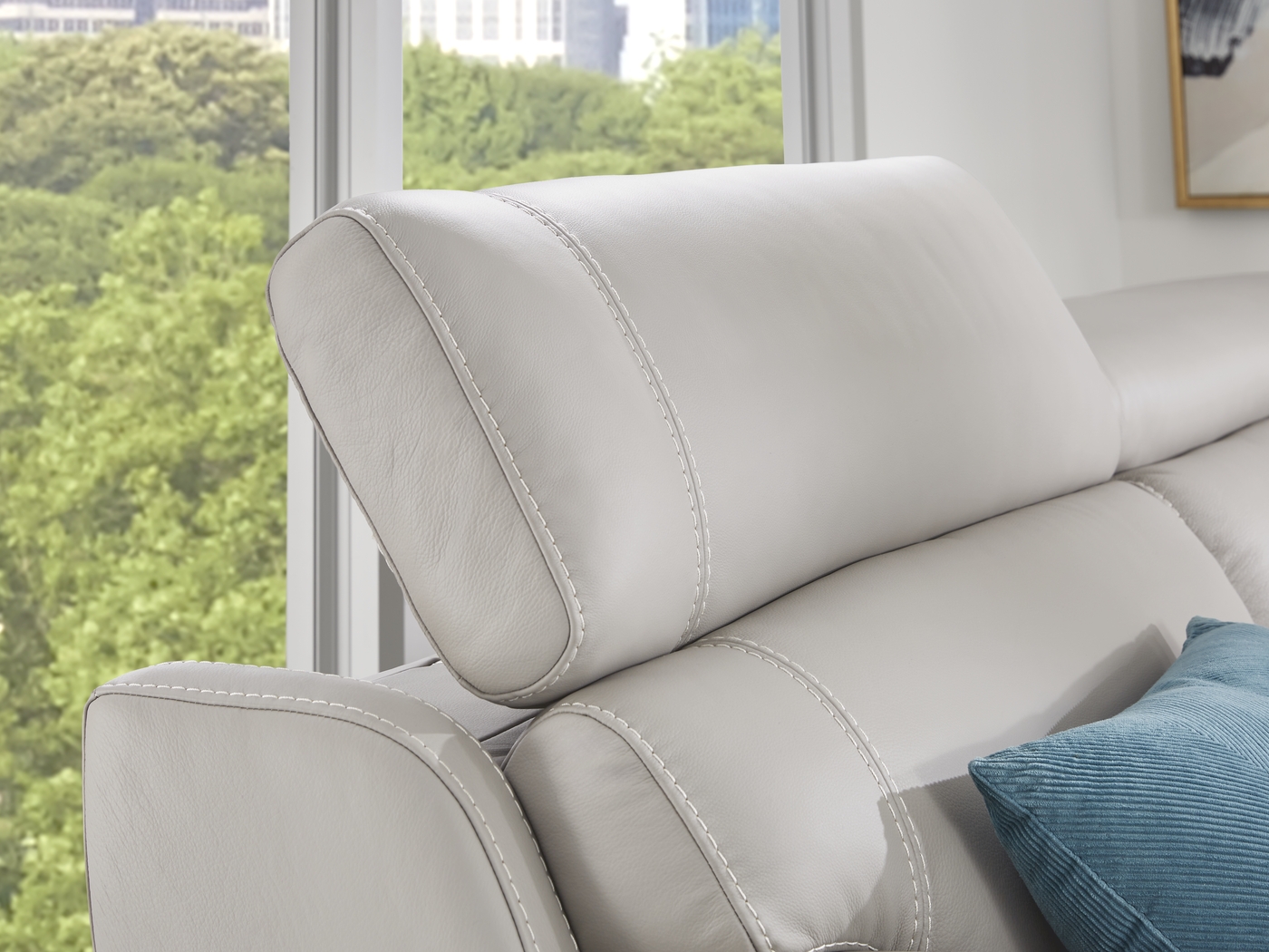 Alessio Light Gray Leather 5 Pc Dual Power Reclining Sectional - Thumbnail - Image 4