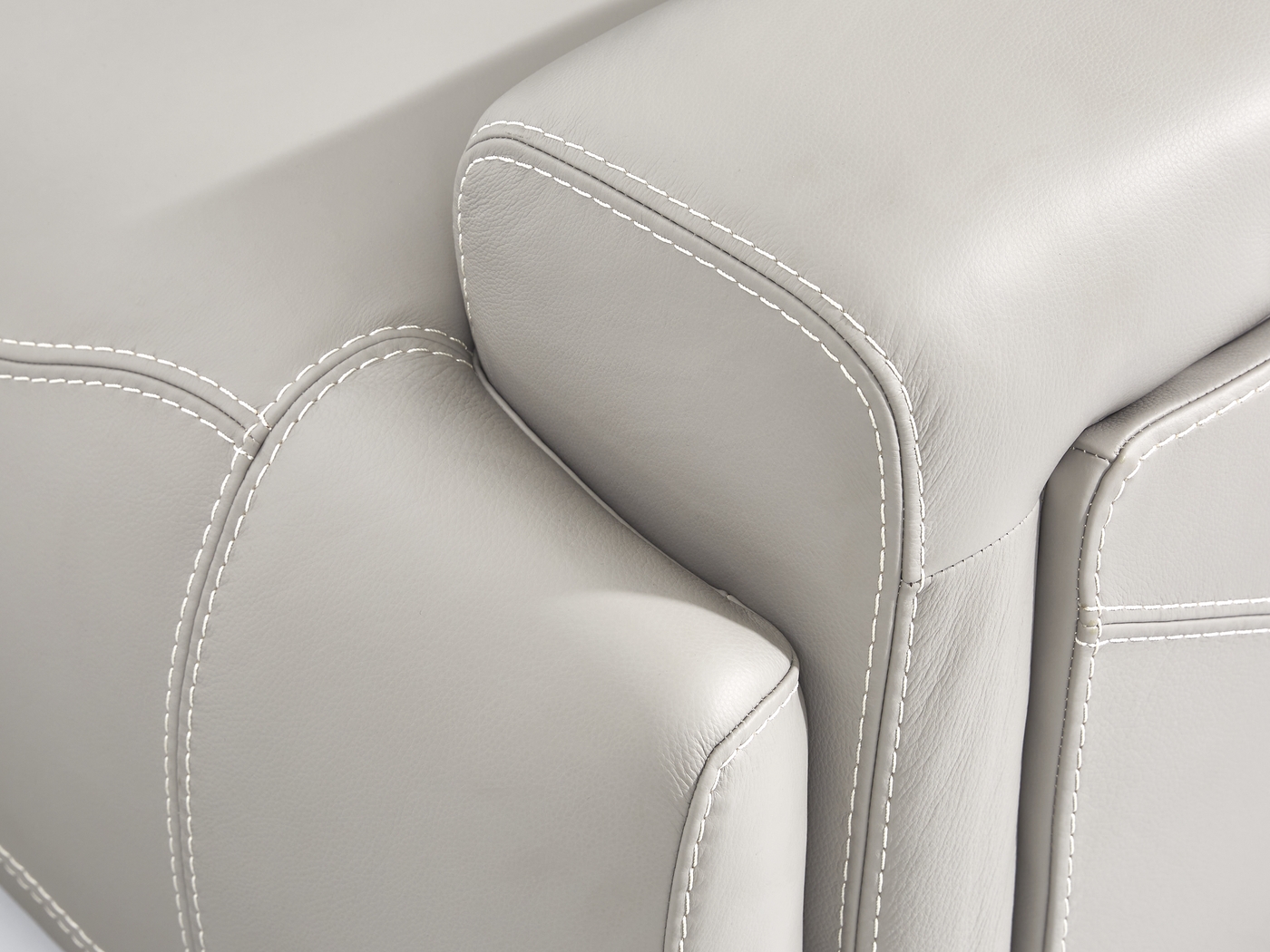 Alessio Light Gray Leather 9 Pc Dual Power Reclining Sectional Living Room - Thumbnail - Image 7