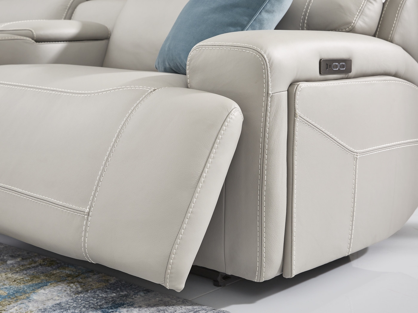 Alessio Light Gray Leather 9 Pc Dual Power Reclining Sectional Living Room - Thumbnail - Image 11