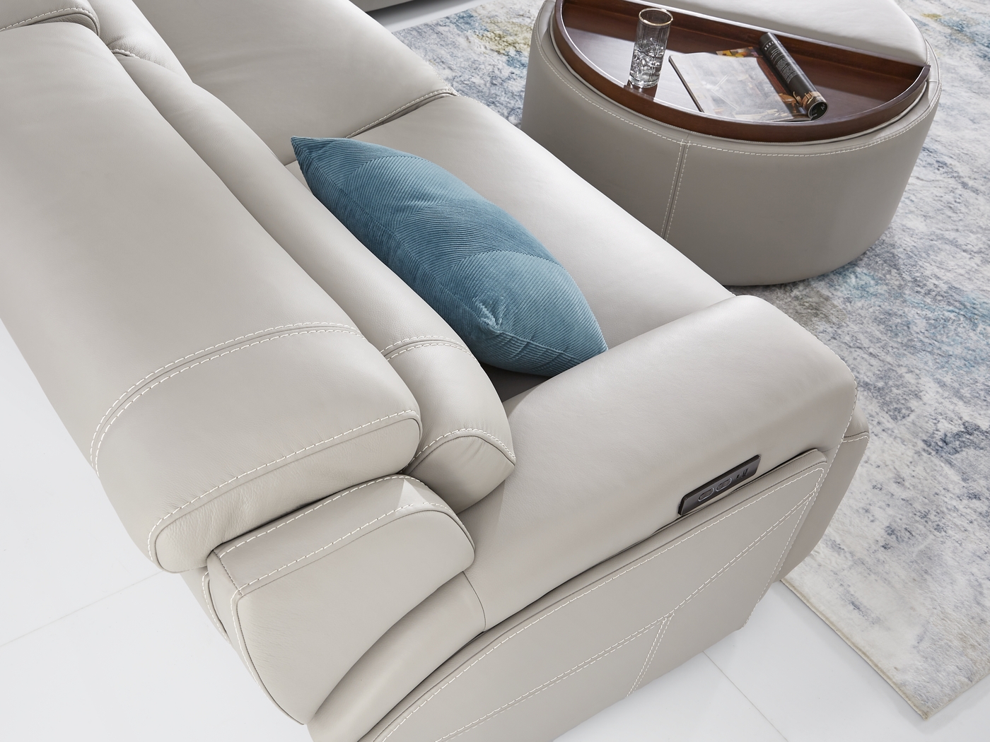 Alessio Light Gray Leather 6 Pc Dual Power Reclining Sectional - Thumbnail - Image 3