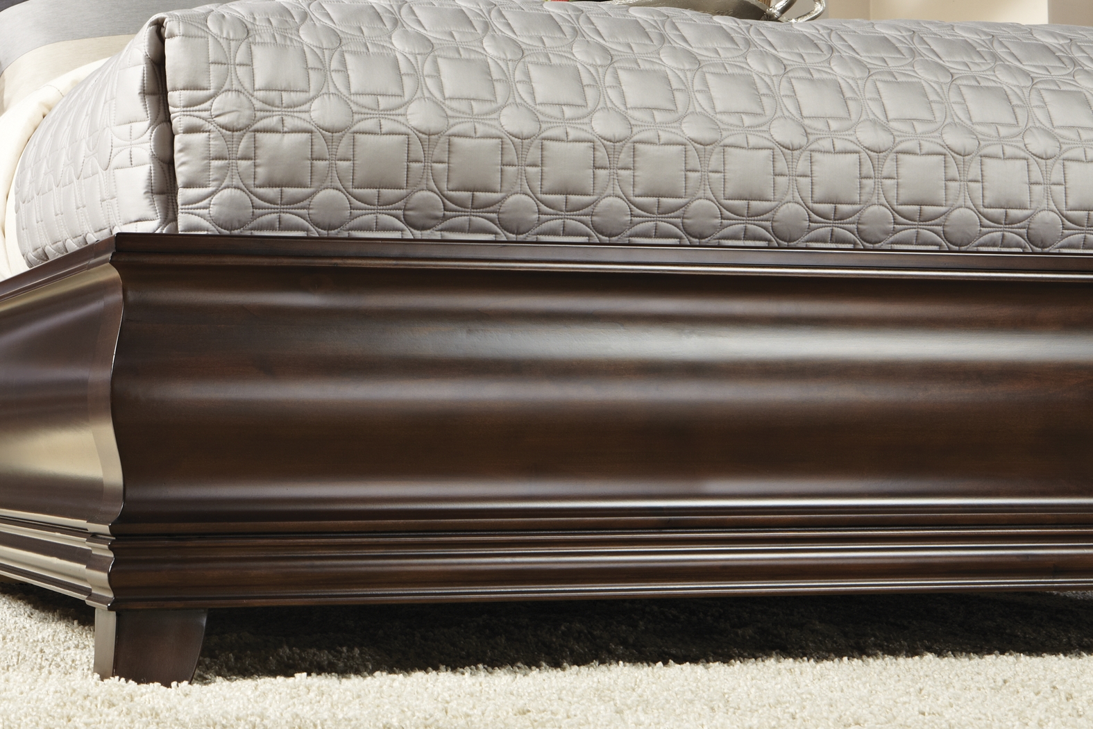 Alexi Cherry 5 Pc Queen Panel Bedroom with Chocolate Inset - Thumbnail - Image 6