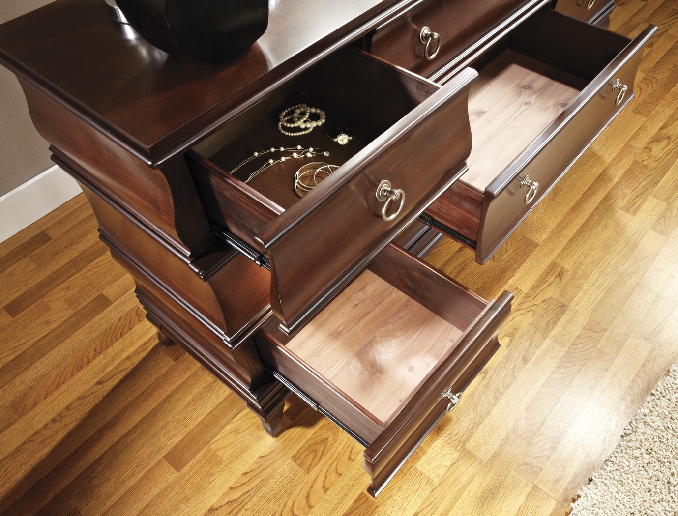 Alexi Cherry 6 Pc King Panel Bedroom with Cream Inset - Thumbnail - Image 8