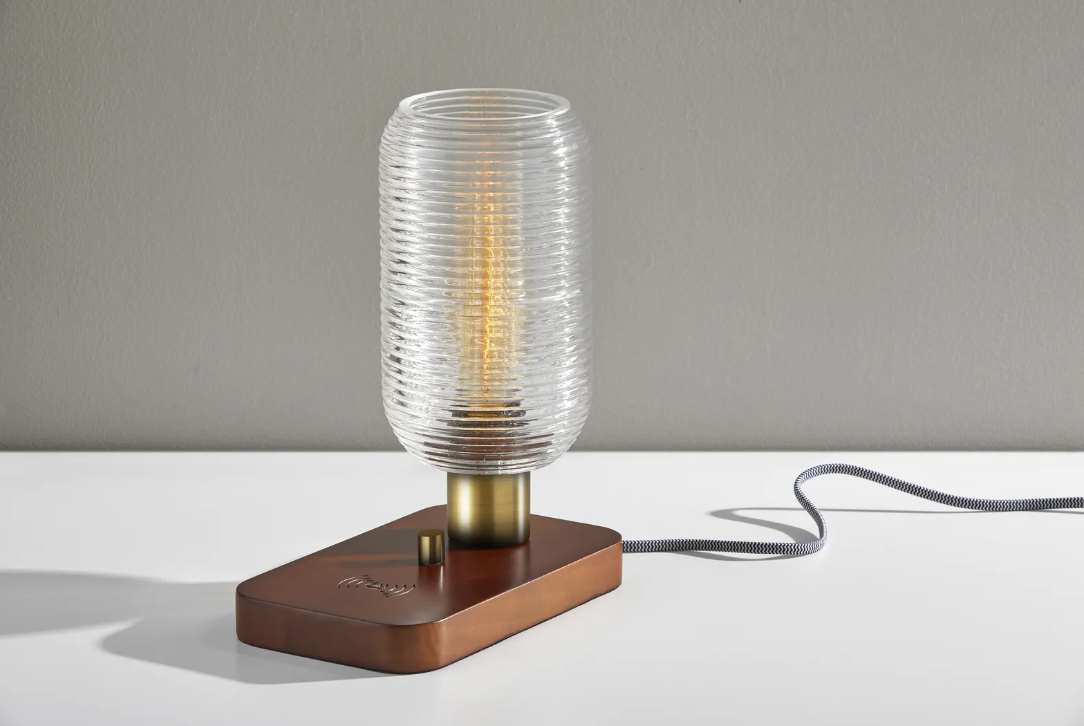 Algard Brass Lamp - Thumbnail - Image 2