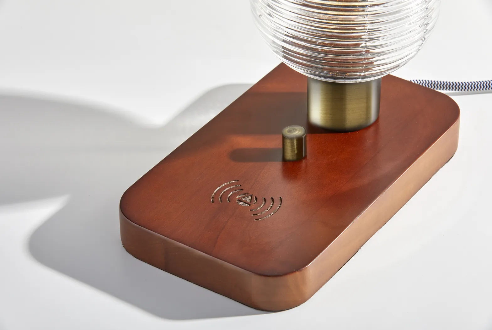 Algard Brass Lamp - Thumbnail - Image 4