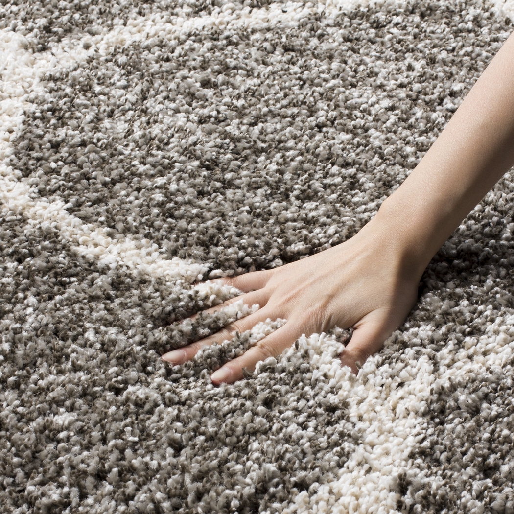 Alicia Gray 5'1 x 7'6 Rug - Thumbnail - Image 3