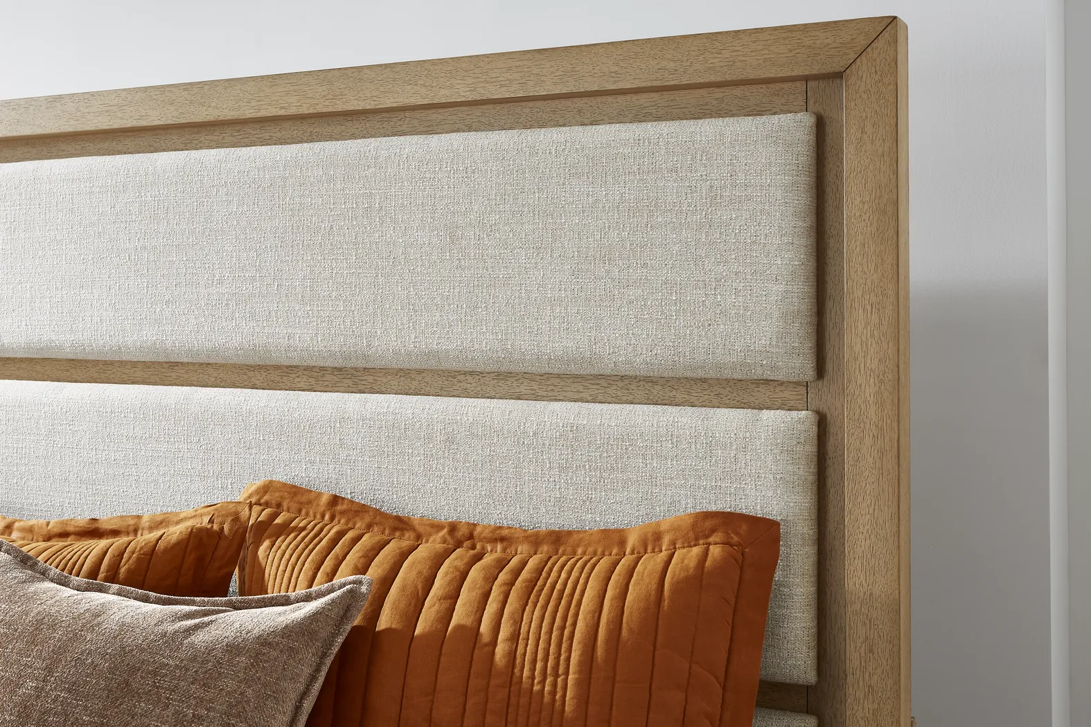 Alpine Lake Light Oak Finish 5 Pc King Upholstered Bedroom - Thumbnail - Image 3