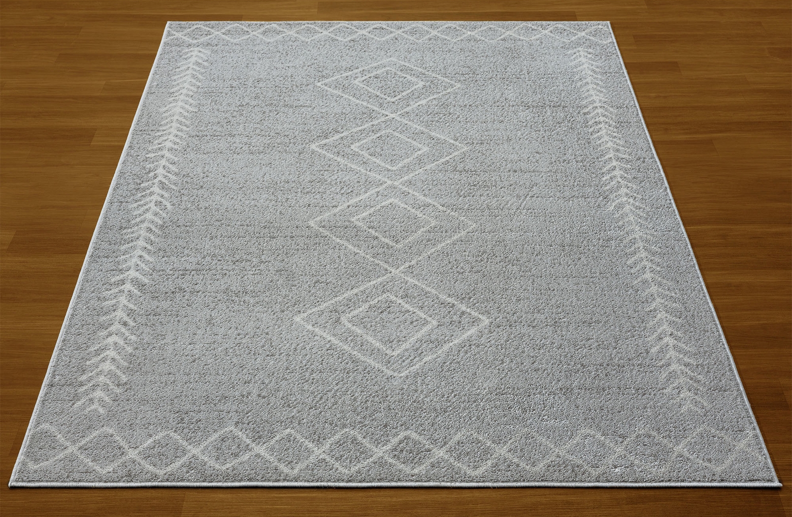 Altaridge Gray 5' x 7' Rug - Thumbnail - Image 3
