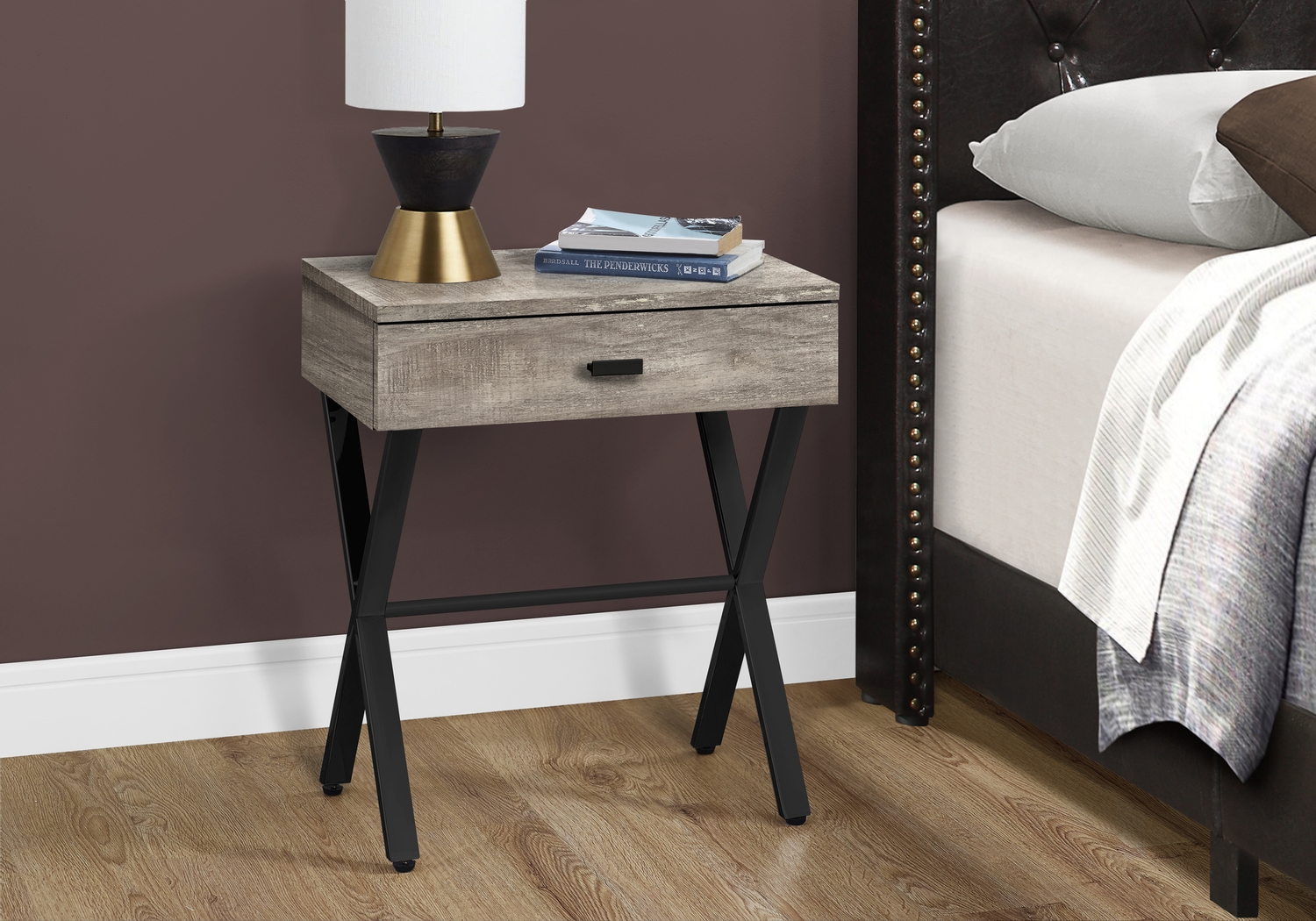 Altondale Taupe End Table - Thumbnail - Image 3