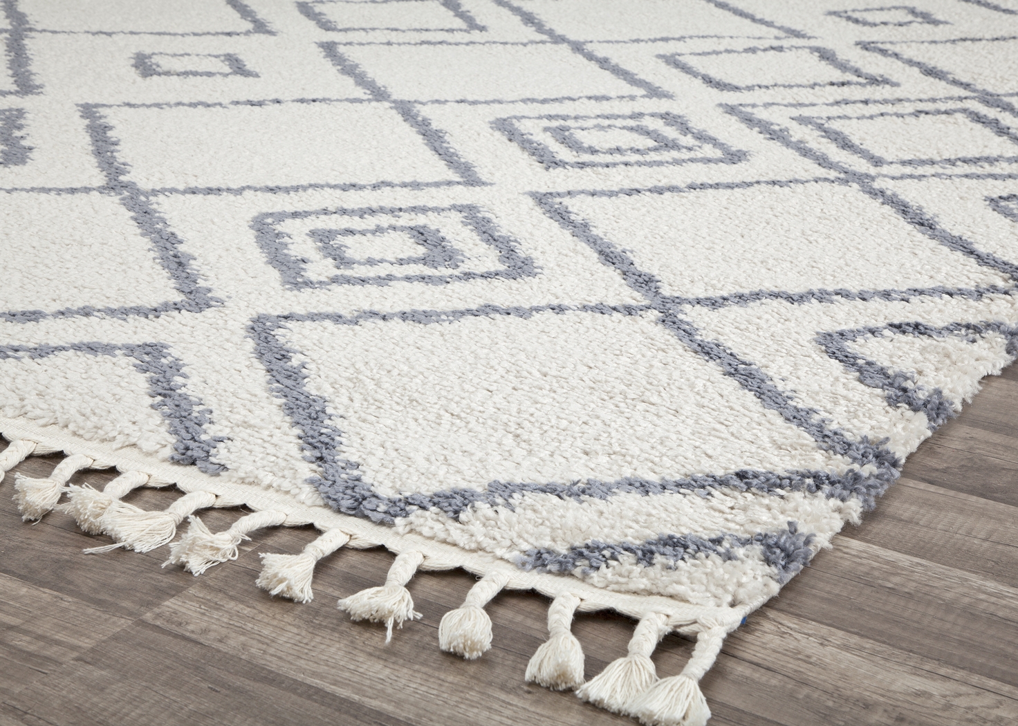 CosmoLiving By Cosmopolitan Alwina White 8' x 10' Rug - Thumbnail - Image 4