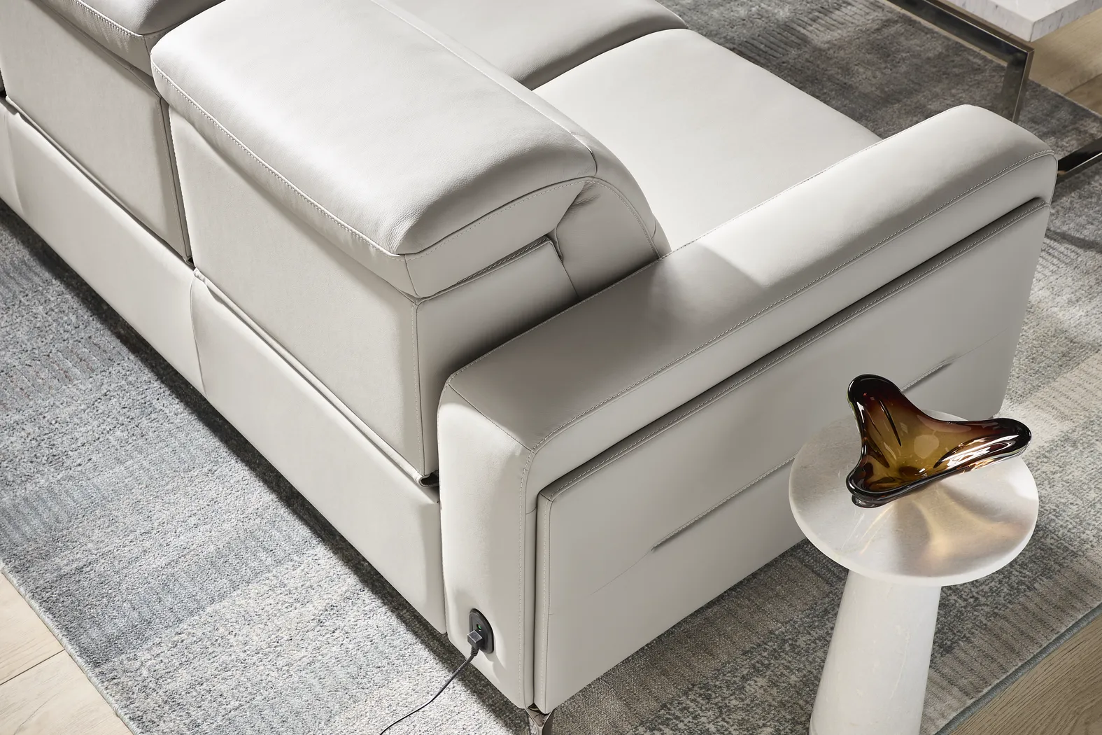 Amalfi Gray Leather Dual Power Reclining Loveseat - Thumbnail - Image 3