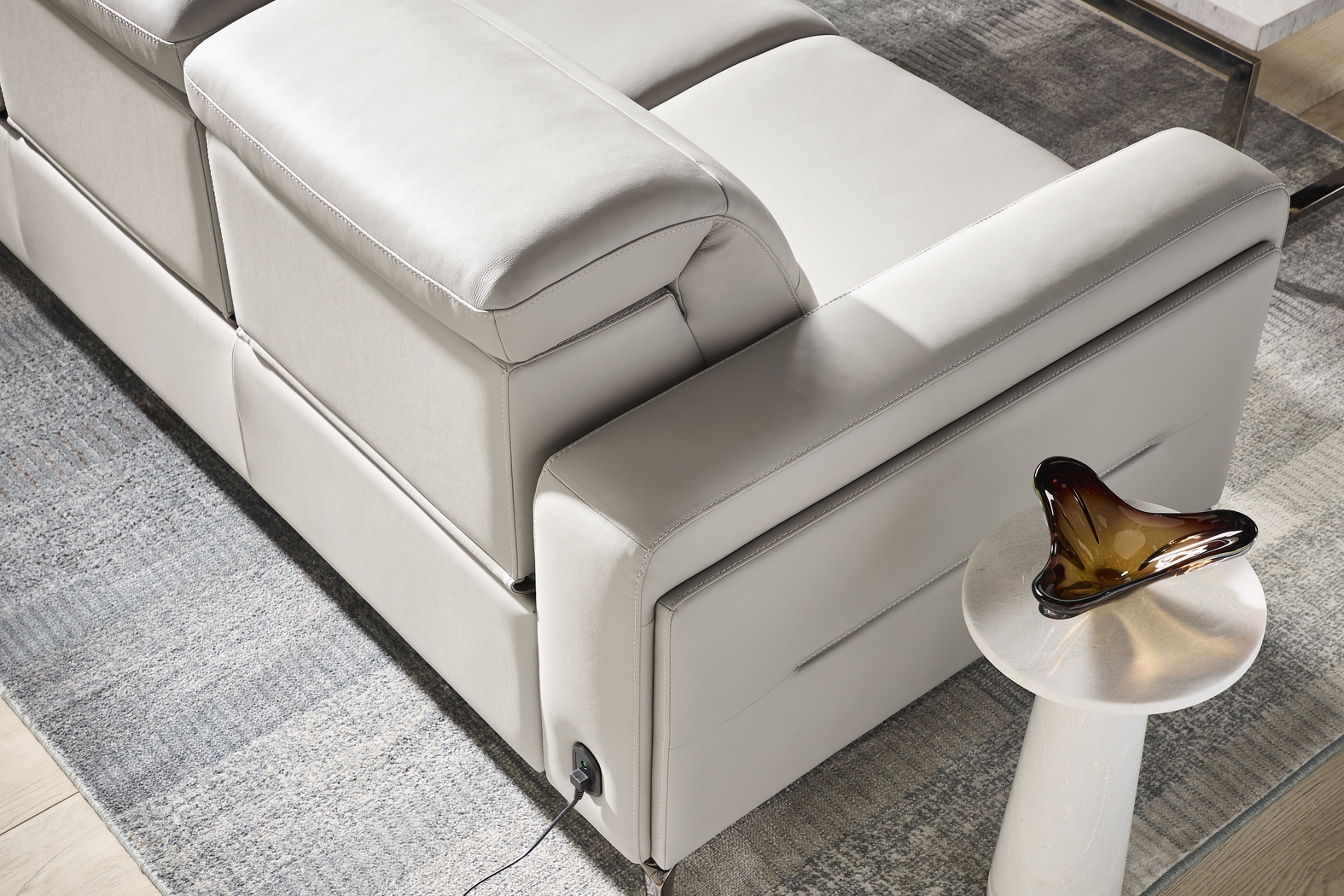 Amalfi Gray Leather Dual Power Reclining Sofa - Thumbnail - Image 4