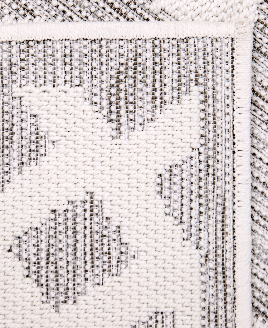 Amenia Gray 5'3 x 7'6 Rug - Thumbnail - Image 5