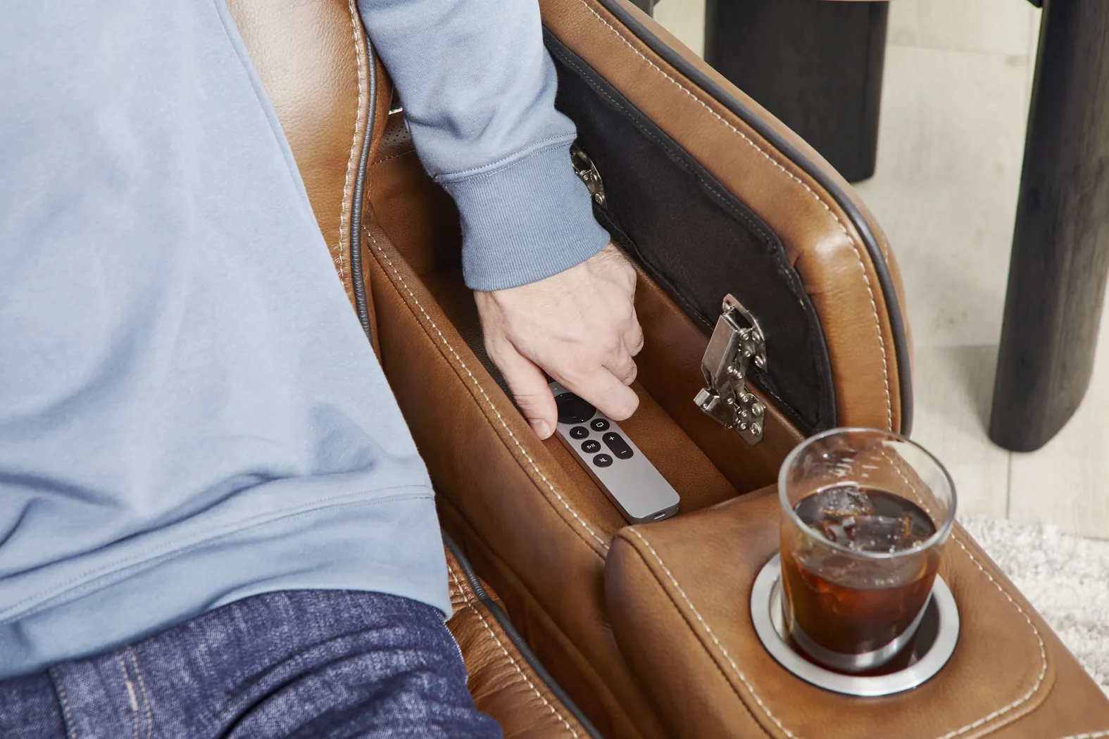 Amplify Brown Leather Triple Power Recliner - Image 13