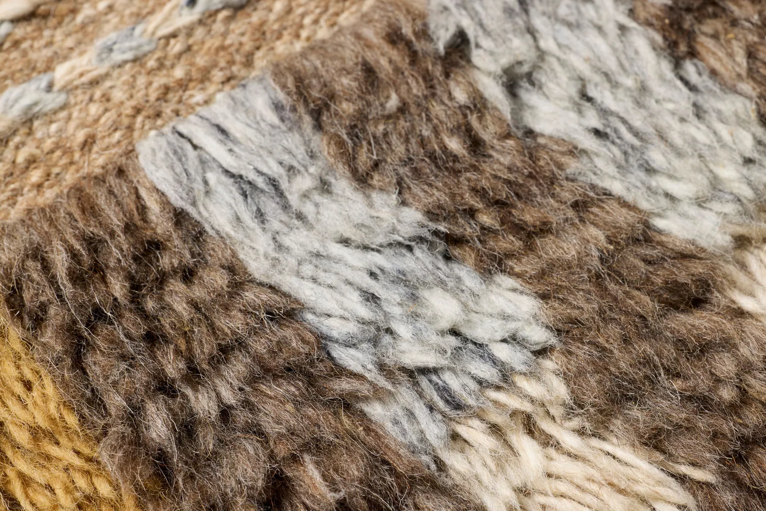 Anais II Beige Artwork - Thumbnail - Image 3