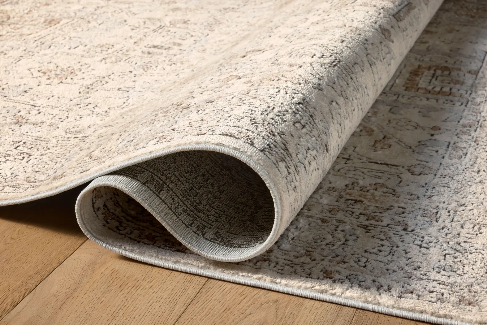 Anala Ivory 6'7 x 9'2 Rug - Thumbnail - Image 7