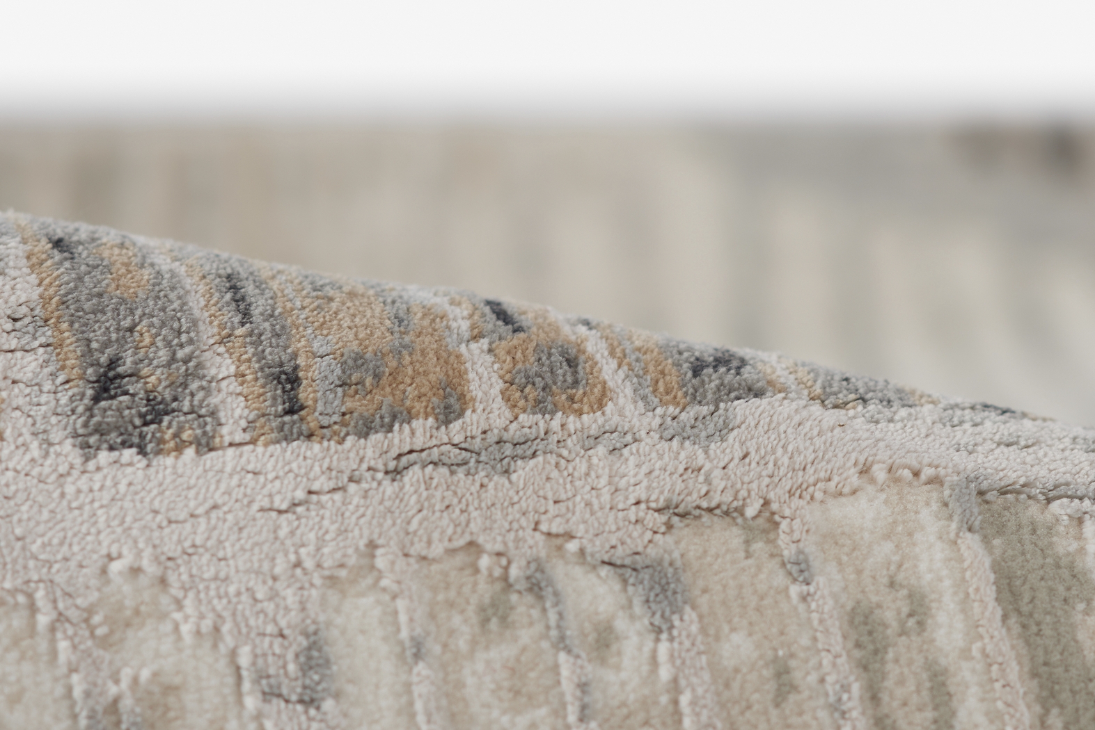 Anbel Grey 3'10 x 5'8 Rug - Thumbnail - Image 5