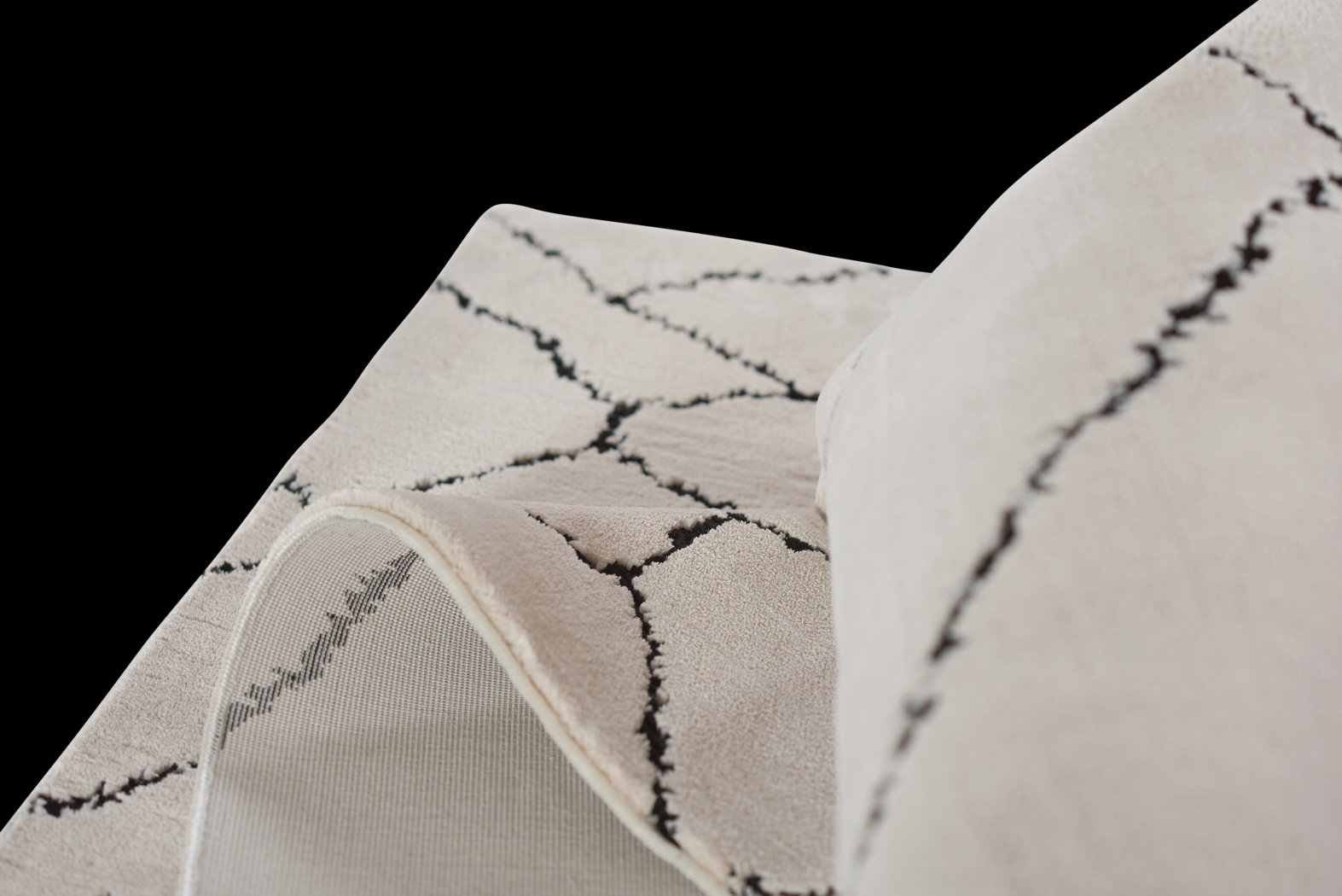 Andie Off-White 5'3 x 7'6 Rug - Thumbnail - Image 10